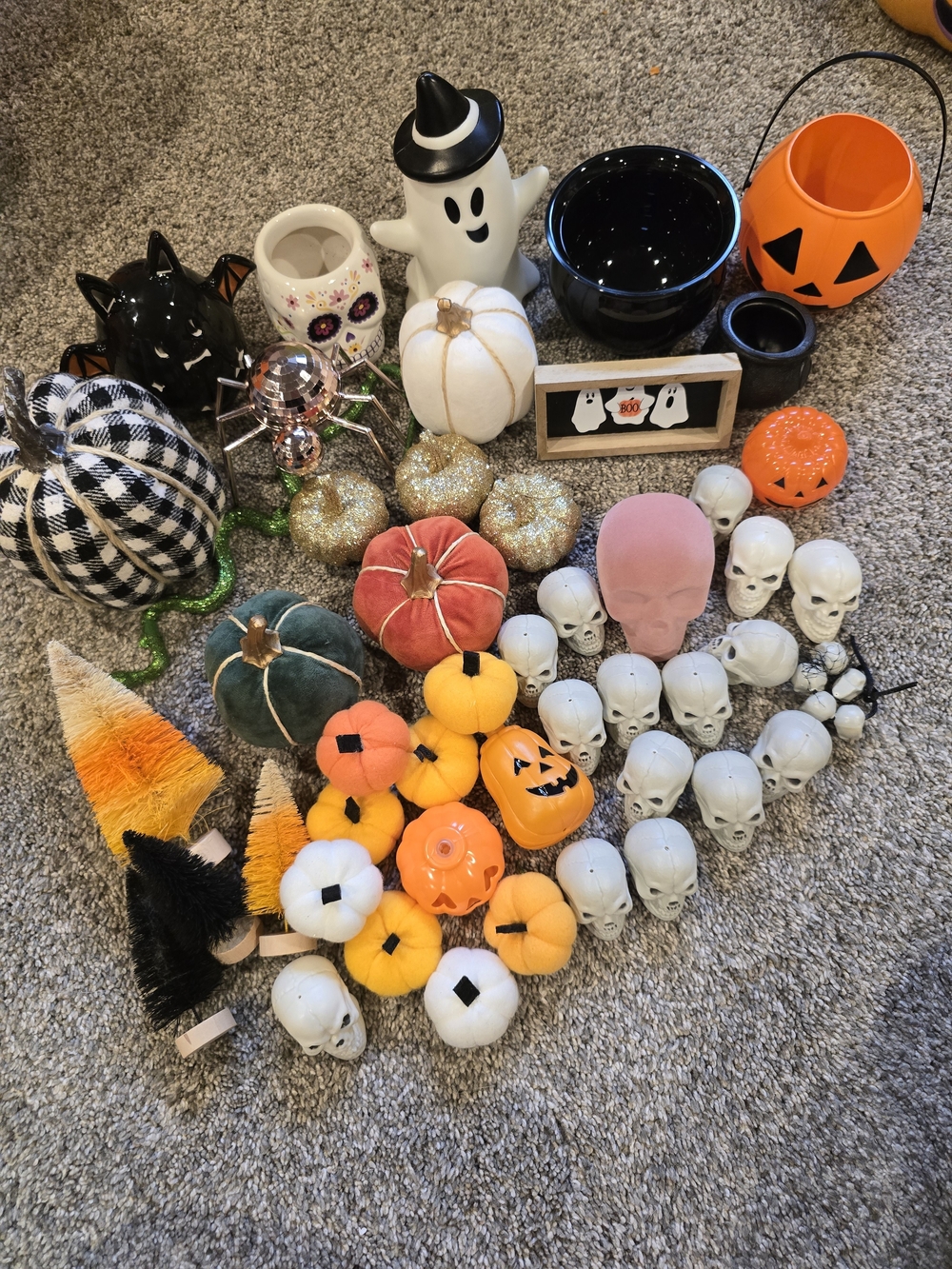 Bits And Bobs Of Halloween Decor
